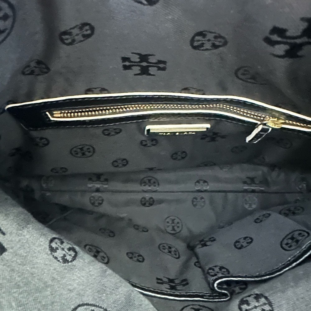 Tory Burch Emerson Foldover Bag  removable strap black buttery leather - Picture 6 of 9